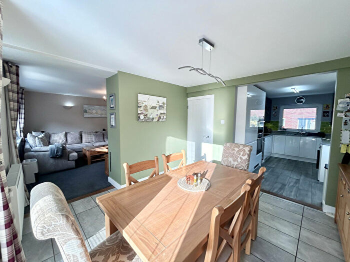 4 Bedroom Detached House For Sale In The Osiers, Buckden, PE19