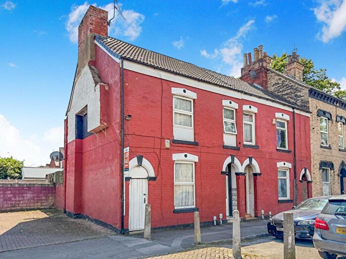 3 Bedroom End Of Terrace House For Sale In Boynton Street, Hull, HU3
