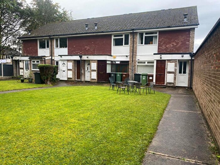 1 Bedroom Flat To Rent In Turnberry View, Leeds, West Yorkshire, LS17