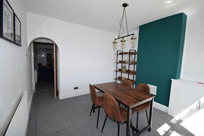 2 Bedroom Property To Rent In Slack Lane, DE22