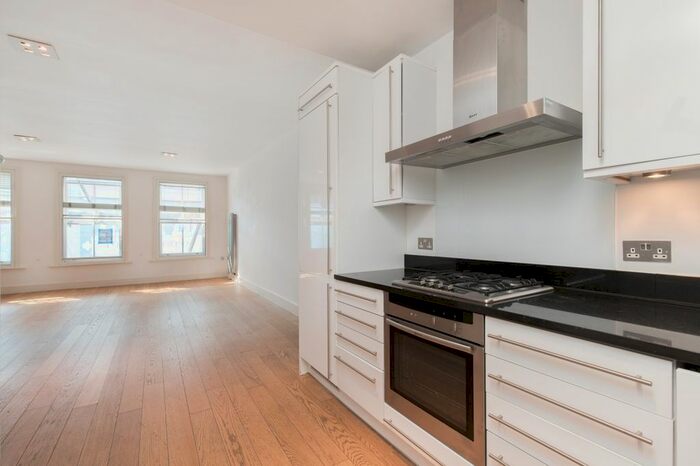 1 Bedroom Flat To Rent In Wellington Street, London, WC2E