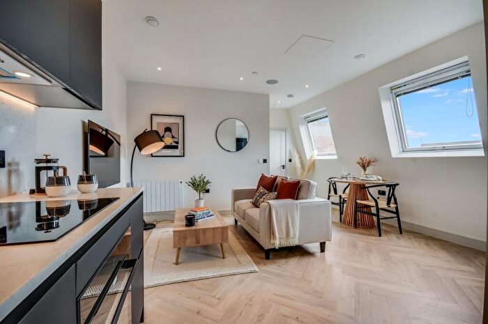 1 Bedroom Apartment For Sale In High Street, Billericay, CM12