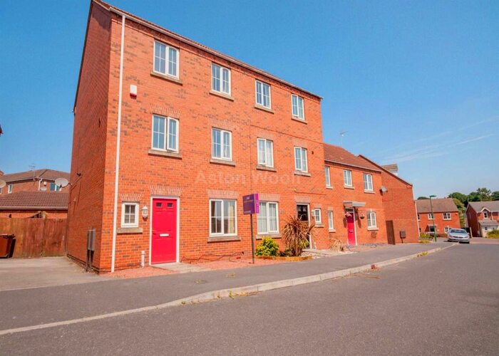 4 Bedroom Semi-Detached House To Rent In Mardling Avenue, Bestwood Park, NG5