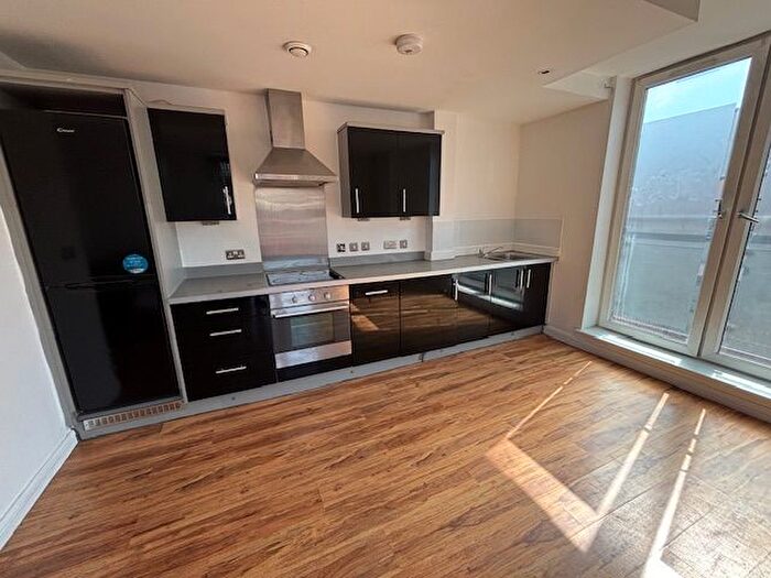 2 Bedroom Flat To Rent In Bromsgrove Street, Birmingham, B5