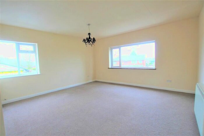 2 Bedroom Flat To Rent In Hennel Lane, Walton Le Dale, Preston, PR5