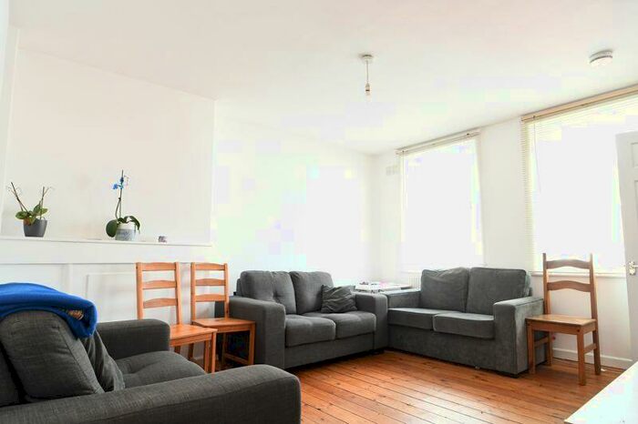 1 Bedroom End Of Terrace House To Rent In Queens Park Road, Brighton, BN2