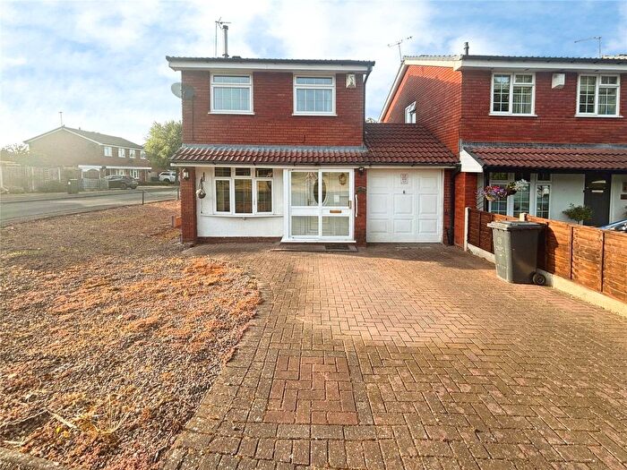 3 Bedroom Link Detached House For Sale In The Greens, Edge Hill Drive, Perton, Wolverhampton, WV6