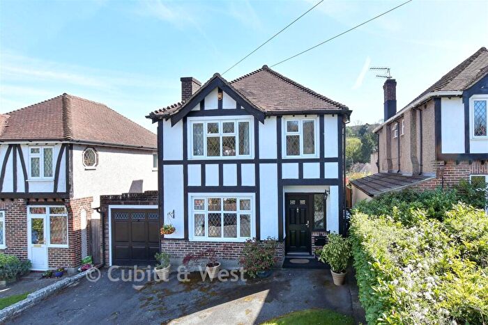 3 Bedroom Detached House For Sale In Tillingdown Hill, Caterham, Surrey, CR3
