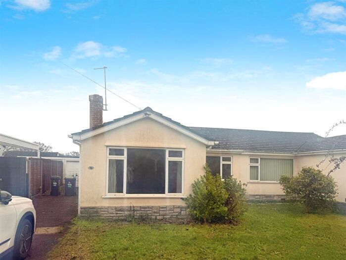 2 Bedroom Detached Bungalow To Rent In Dales Drive, Wimborne, BH21