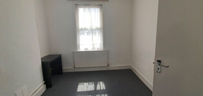 3 Bedroom Terraced House For Sale In Eversleigh Road, London, E6