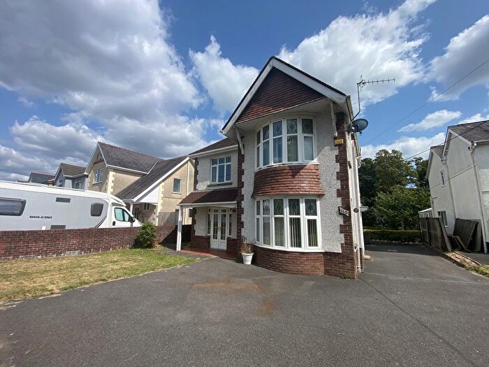 3 Bedroom Detached House For Sale In Pontardawe Road, Clydach, Swansea, City And County Of Swansea., SA6