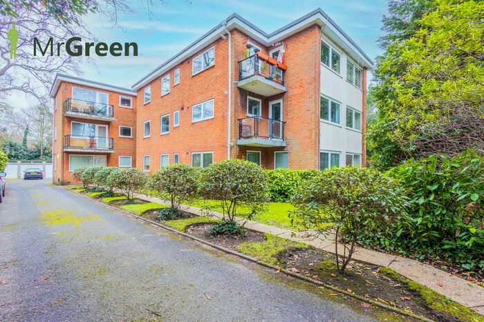 2 Bedroom Ground Flat To Rent In Richmond Gardens, Bournemouth, BH8