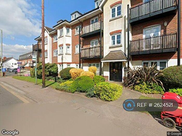 2 Bedroom Flat To Rent In Bourne Place, Chertsey, KT16