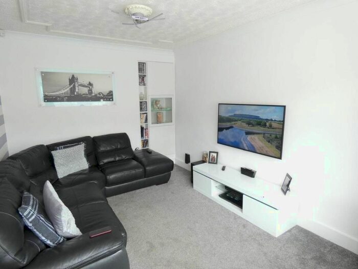 3 Bedroom Flat To Rent In Delaford Street, London, SW6