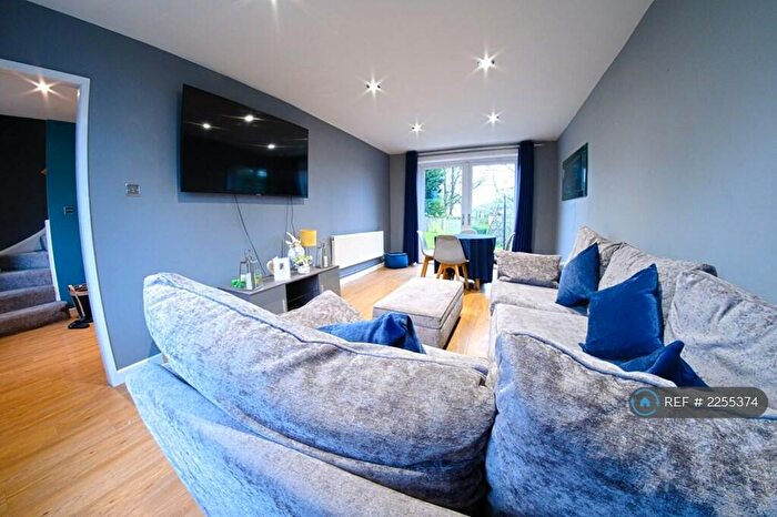 3 Bedroom Semi-Detached House To Rent In Luttrell Crescent, Leeds, LS16