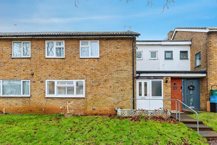 3 Bedroom Terraced House For Sale In Oaks Cross, Stevenage, SG2