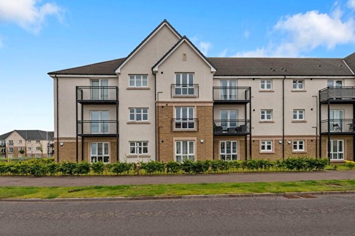 1 Bedroom Apartment For Sale In Ferniesyde Court, Falkirk, FK2