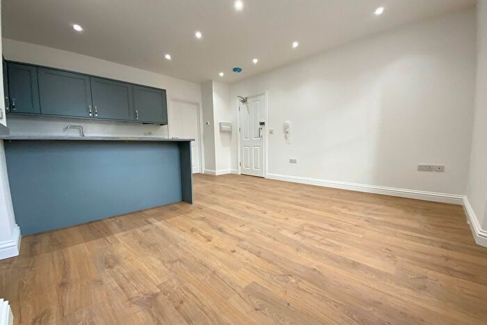 1 Bedroom Flat To Rent In Ford Street, Tavistock, PL19