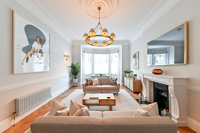 3 Bedroom Flat For Sale In Roland Gardens, Chelsea, London, SW7