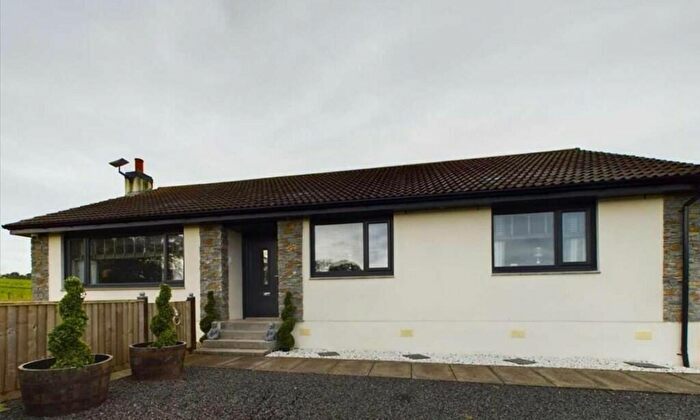 3 Bedroom Detached House To Rent In Larkhall, Lanarkshire, ML3