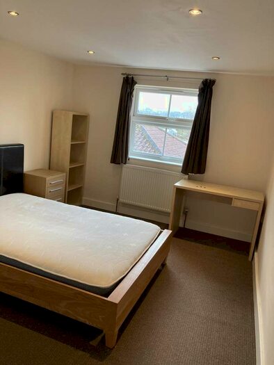 1 Bedroom House To Rent In Earlham Road, Norwich, NR4