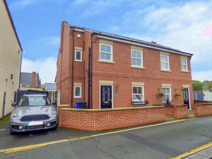 3 Bedroom Semi-Detached House To Rent In Bourne Square, Breaston, DE72