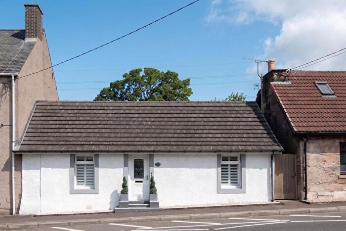 3 Bedroom End Of Terrace House For Sale In Tigeen, Main Street, Blairingone, FK14