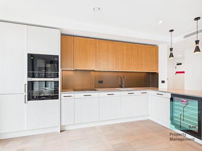 2 Bedroom Apartment To Rent In Boxwood Gardens, London, E1W