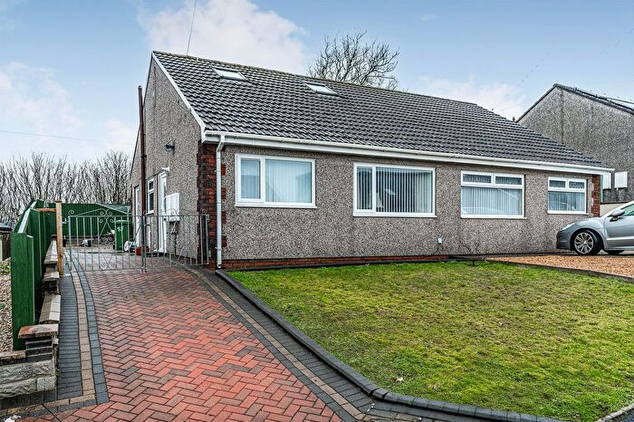 2 Bedroom Semi-detached Bungalow For Sale In Clos Powys, Beddau, CF38