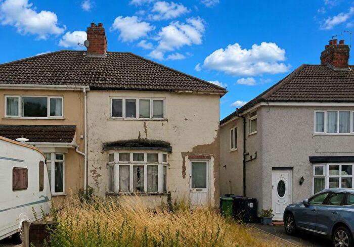 3 Bedroom Semi Detached House For Sale In Sherborne Road, Wolverhampton, West Midlands, WV10
