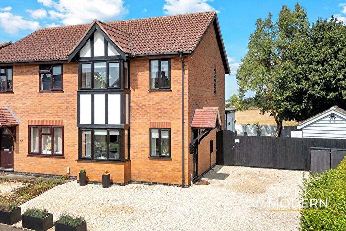 3 Bedroom Semi-Detached House For Sale In Dunlin Road, Essendine, PE9