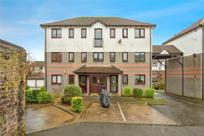 1 Bedroom Flat For Sale In St. Michaels Close, Plymouth, Devon, PL1