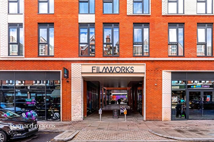 Studio For Sale In Bond Street, London, W5