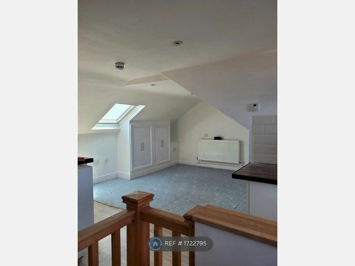 Studio To Rent In The Esplanade, Weymouth, DT4