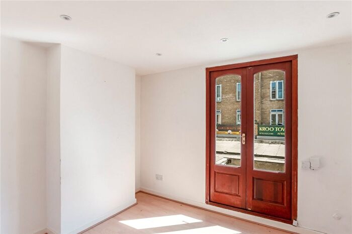 1 Bedroom Flat To Rent In Choumert Road, Peckham Rye, London, SE15