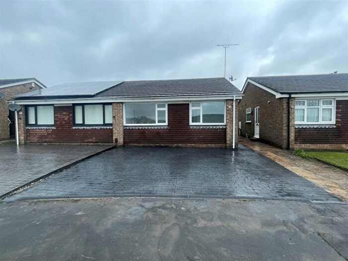 2 Bedroom Bungalow To Rent In Leslie Close, Littleover, Derby, DE23