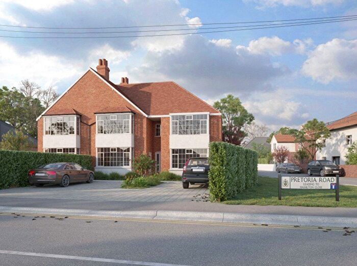 3 Bedroom End Of Terrace House For Sale In Chertsey, Surrey, KT16