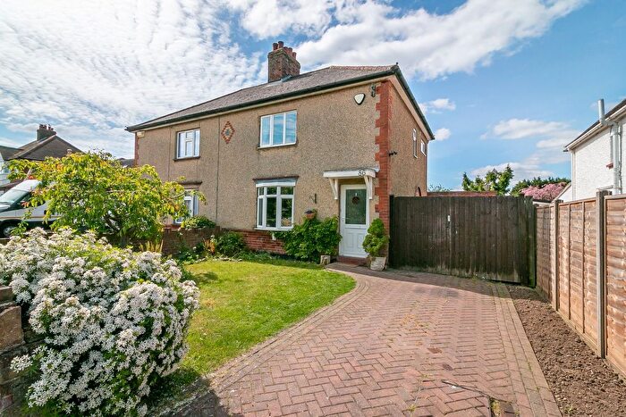 3 Bedroom Semi-Detached House For Sale In Norton Road, Stotfold, Hitchin, SG5
