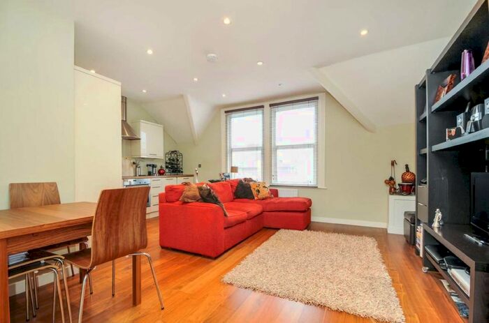 1 Bedroom Flat To Rent In Garratt Lane, London, SW18