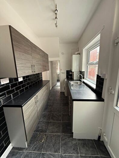 2 Bedroom Flat To Rent In Whitehall Road, Gateshead, NE8
