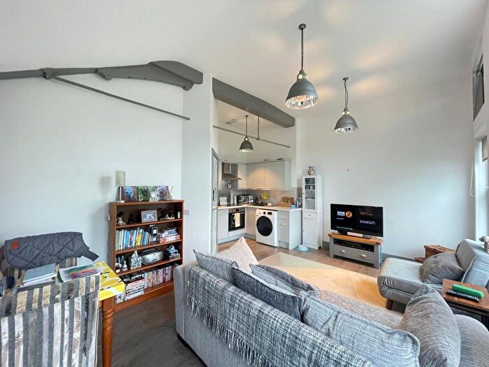 1 Bedroom Flat To Rent In Goldstone Street, Hove, BN3