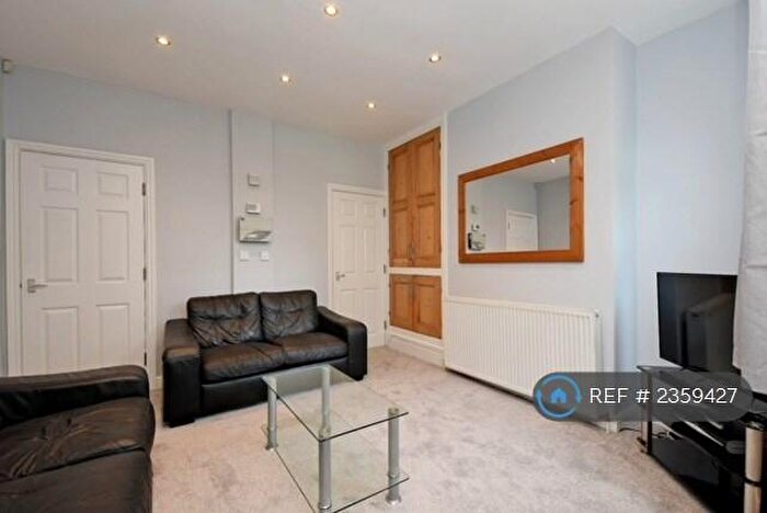 4 Bedroom Terraced House To Rent In Clough Road, Sheffield, S1