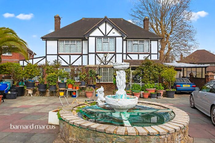 4 Bedroom Detached House For Sale In Lancaster Road, London, SE25