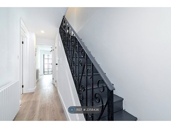 3 Bedroom Flat To Rent In Iverson Road, London, NW6