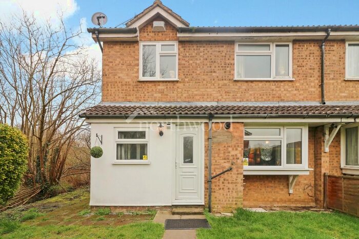 2 Bedroom Semi-Detached House To Rent In Bowens Field, Ashford, TN23