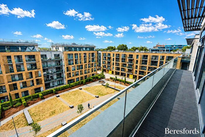 2 Bedroom Apartment To Rent In Dunn Side, CM1