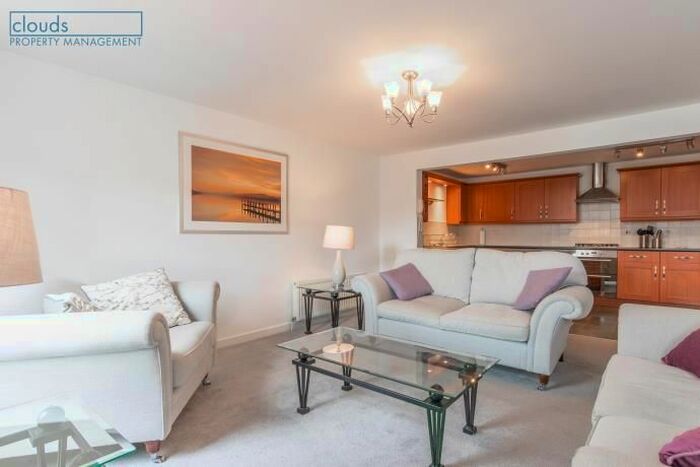 2 Bedroom Flat To Rent In Dalry Gait, Haymarket, EH11