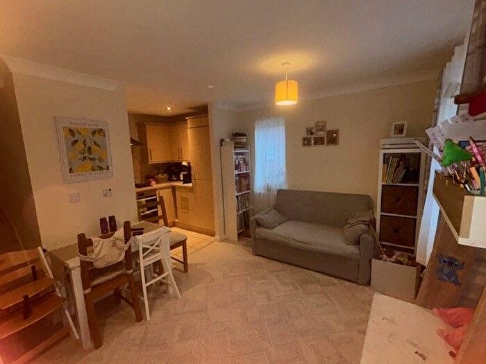 2 Bedroom Town House To Rent In Swindale Close, West Bridgford, Nottingham, NG2