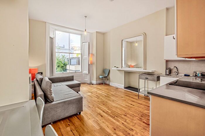 1 Bedroom Flat For Sale In Westbourne Park Road, Notting Hill, London, W11