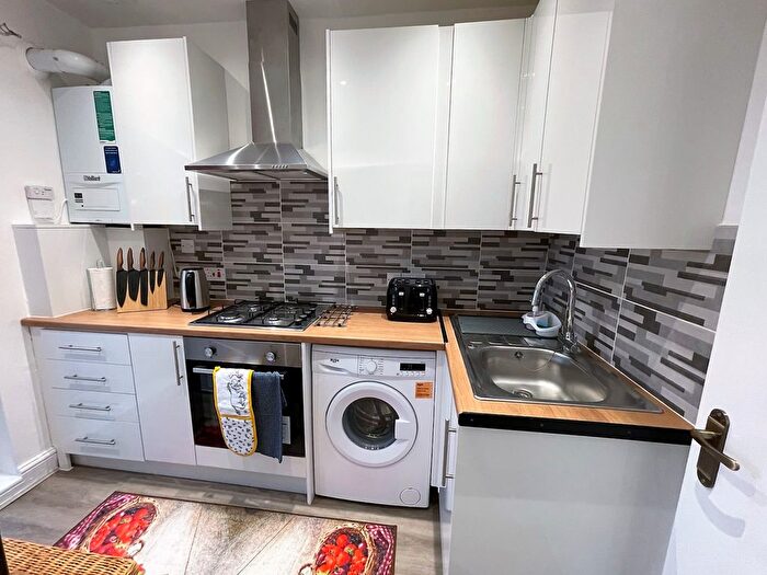 1 Bedroom Flat To Rent In Old Kent Road, SE1